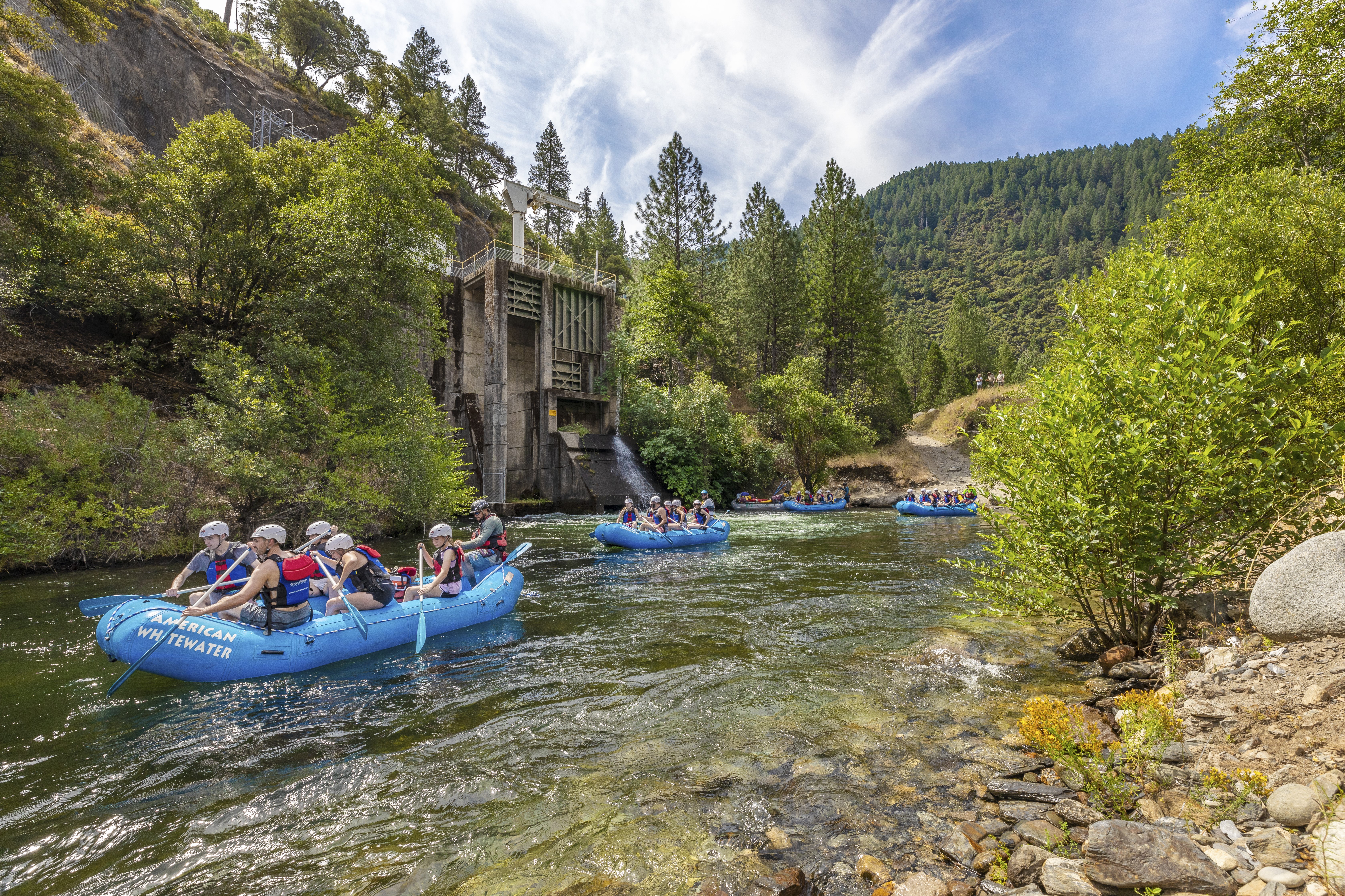 Rafting near Oxbow Powerhouse on the Middle Fork American River